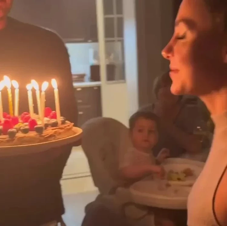 Зепюр Брутян впервые показала лицо сына от Павла Прилучного