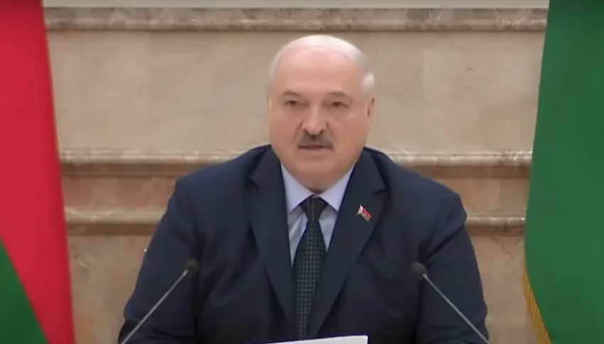 Лукашенко заявил, что «немного задержался» у власти